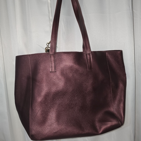 Tote VINYL LARGE SHOULDER BAG - Picture 8 of 11